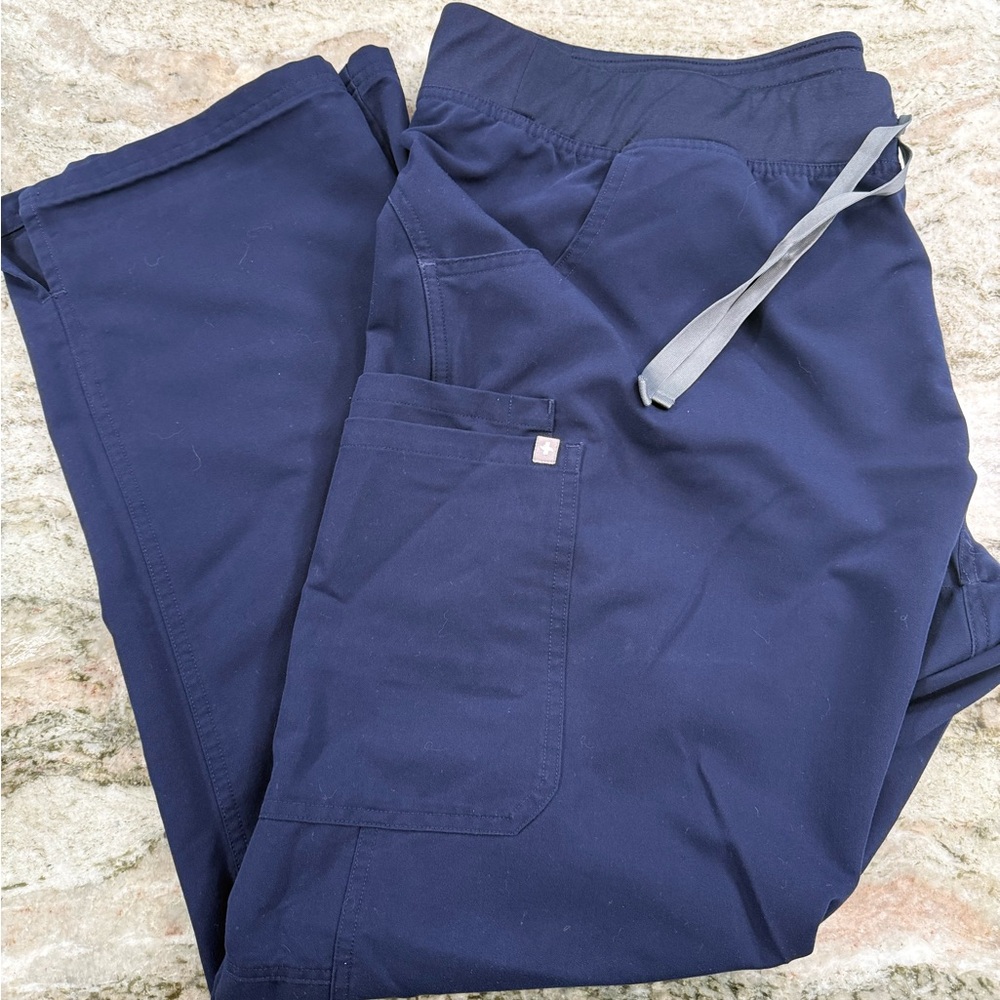 Women’s Figs Kade Cargo Pants Navy XXL Tall